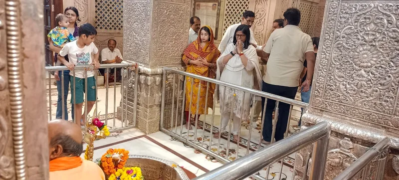 अचलेश्वर महादेव मंदिर परिसर में श्री गणेश की स्थापना से संबंधित व्यवस्थाओं की हुई समीक्षा