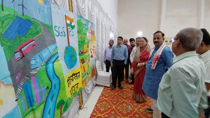 सेवा संकल्प अभियान अंतर्गत ‘मेरे सपनों का भारत’ जिला स्तरीय चित्रकला प्रदर्शनी का आयोजन