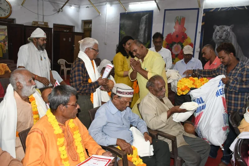 अन्तर्राष्ट्रीय वृद्धजन दिवस पर बुजुर्गों का किया गया सम्मान