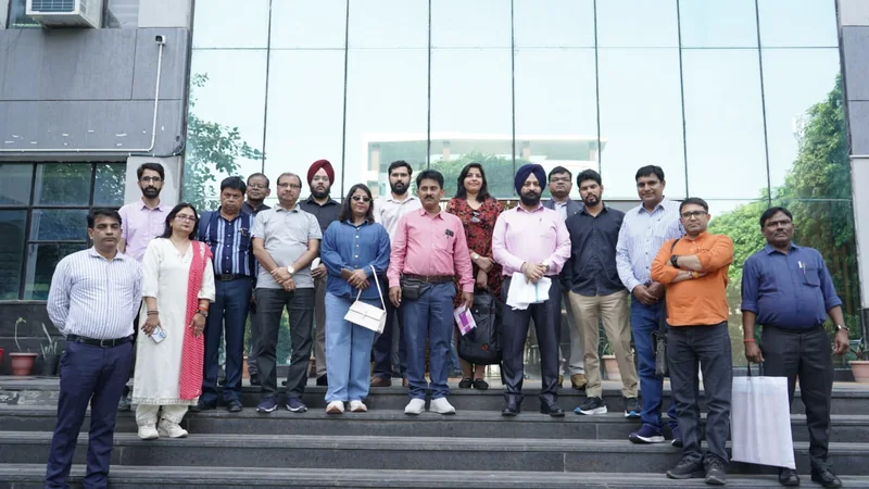 भोपाल से आए पत्रकारों के दल ने जम्मू क्षेत्र के औद्योगिक विकास के बारे में जानकारी ली